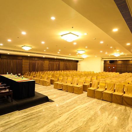 โรงแรมราจ พาร์ค เชนไน ภายนอก รูปภาพ