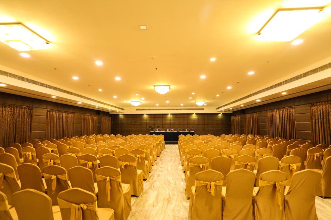 โรงแรมราจ พาร์ค เชนไน ภายนอก รูปภาพ